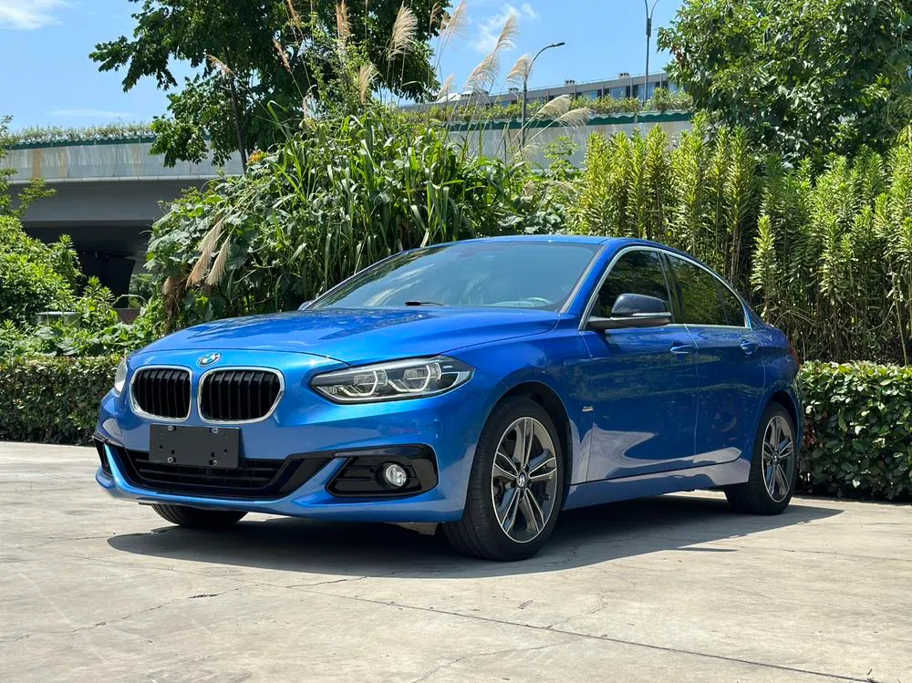 BMW 1-Series 118i Sport Version, 2018 — фото 1