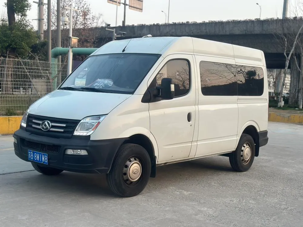 Maxus New V80 PLUS 2.0T 6 Manual SWB 5/6 Seater, 2019 — фото 1