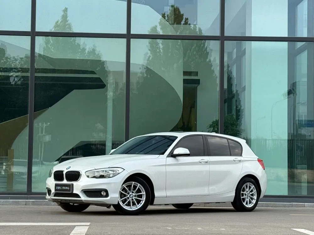 BMW 1-Series (Import) 118i Leading Version, 2016 — фото 1
