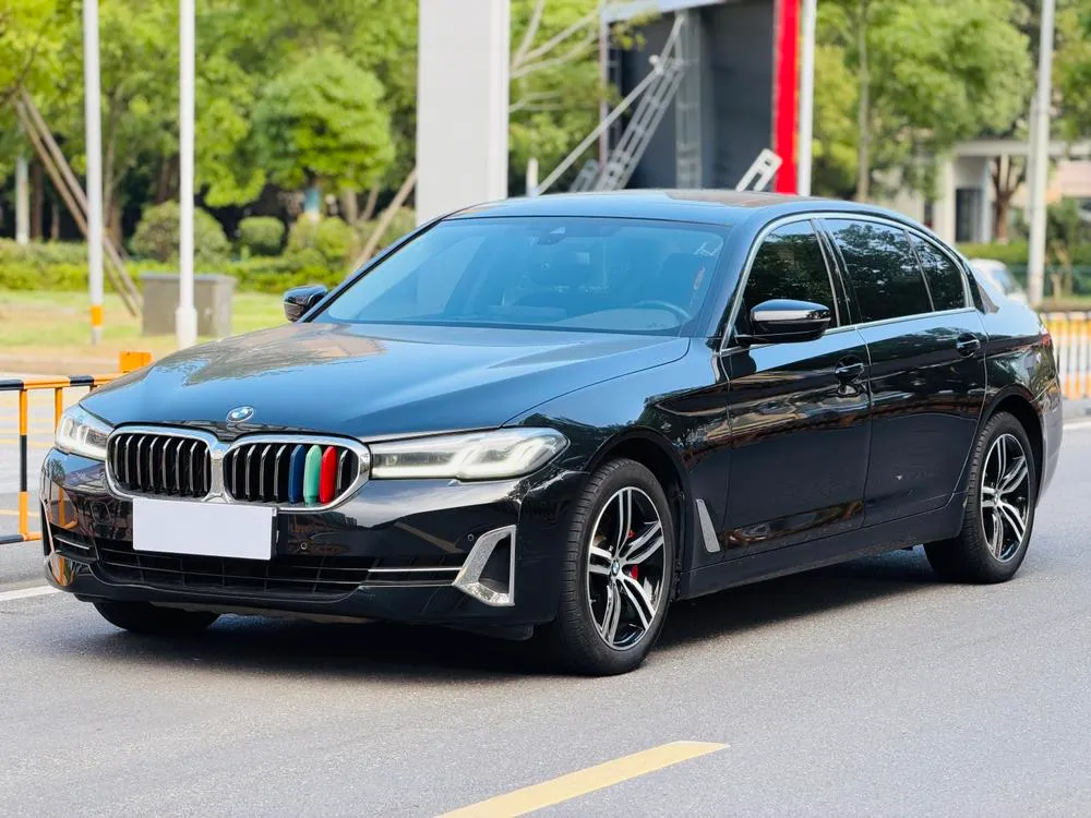 BMW 5-Series, 2022