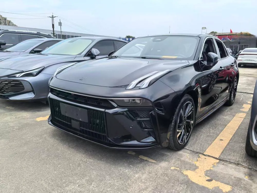 Lynk & Co 03 1.5TD DCT Dynamic Pro, 2023 — фото 1