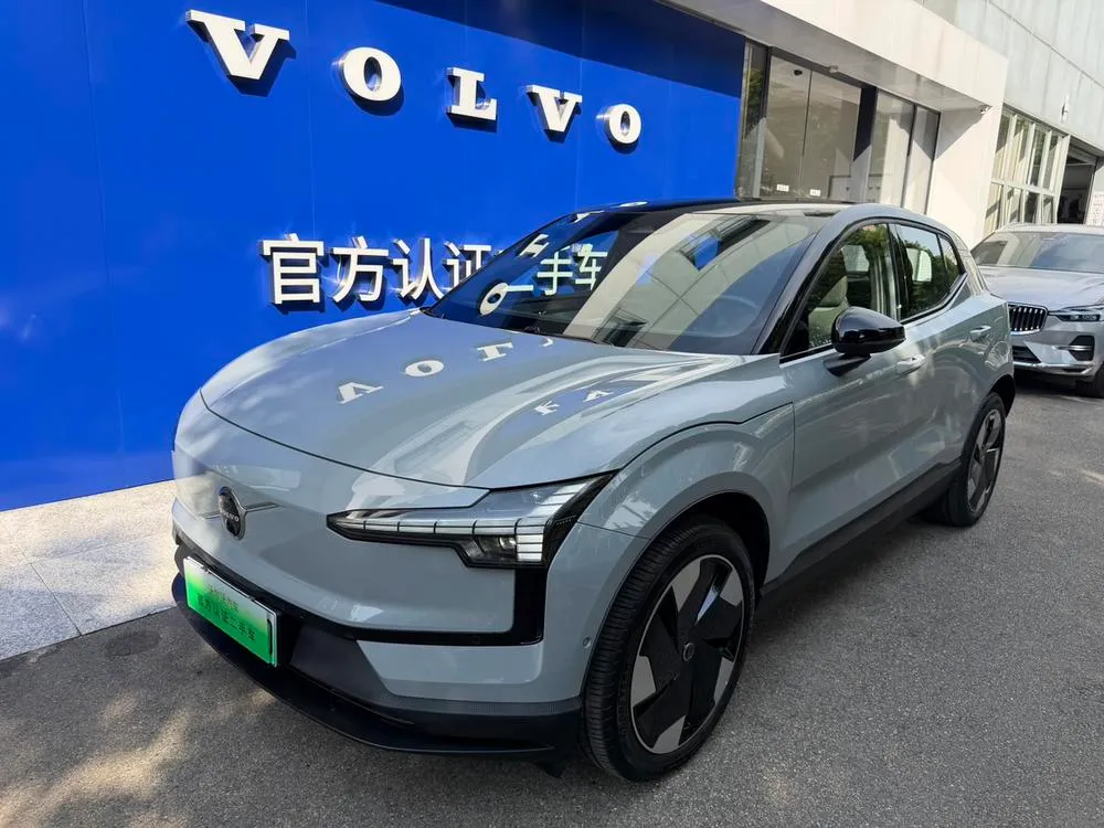 Volvo EX30, 2025