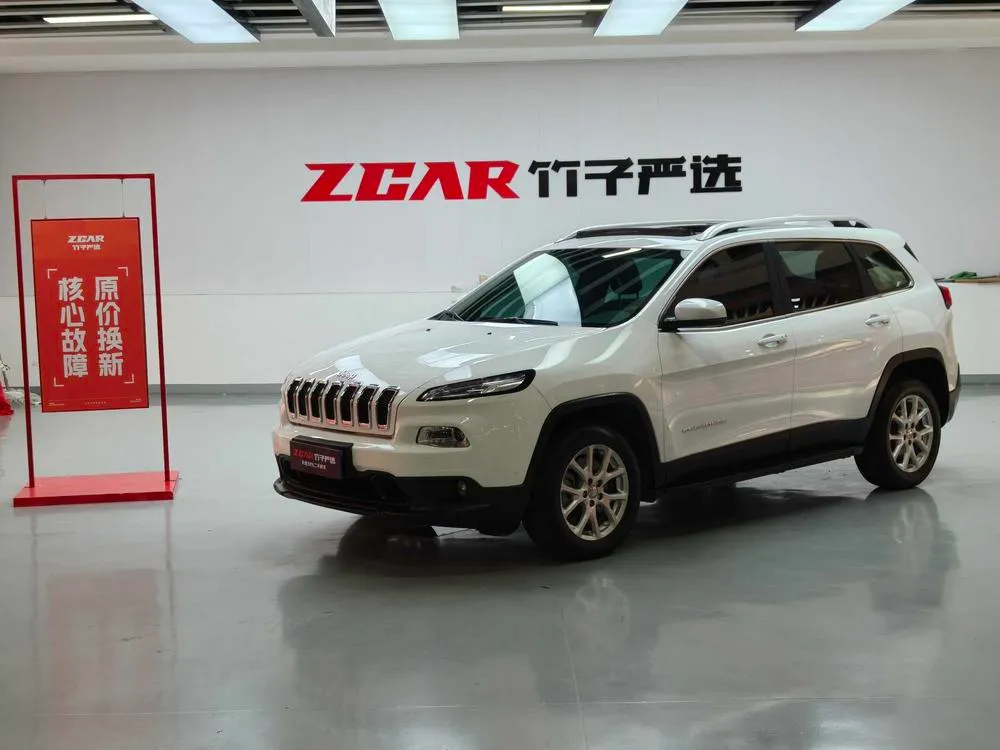 Jeep Cherokee 2.4L Leading Edition, 2016 — фото 1