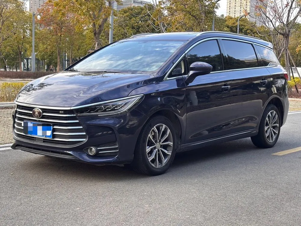 BYD Song MAX 1.5T Auto Smart Connected Version 7 Seater CN5, 2019 — фото 1