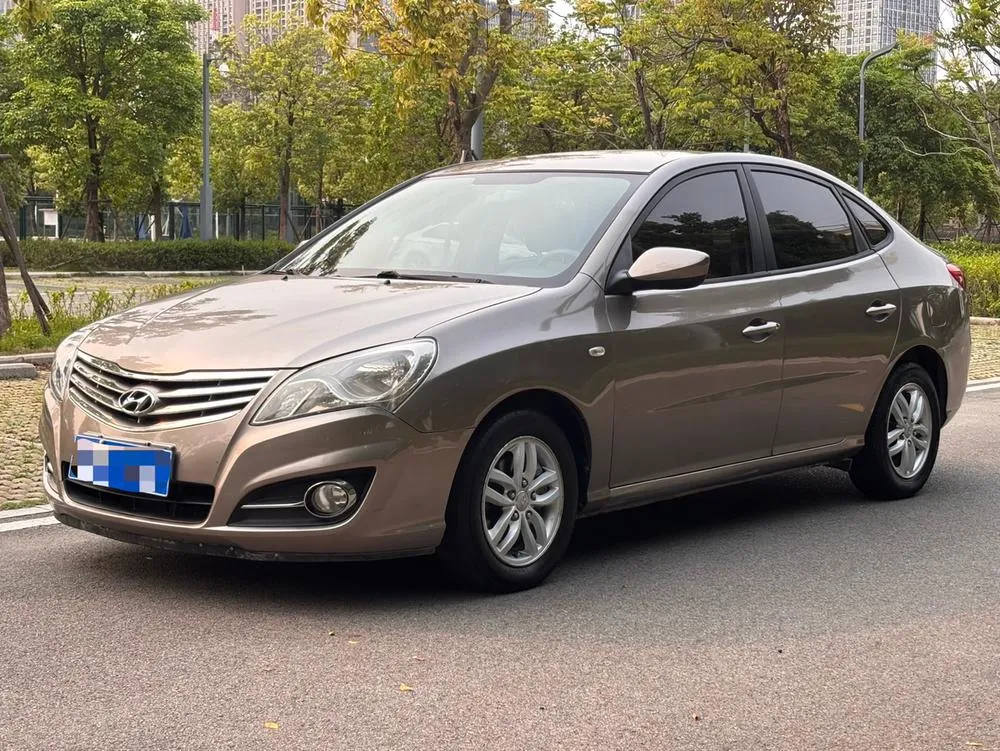 Hyundai Elantra Yuedong, 2011
