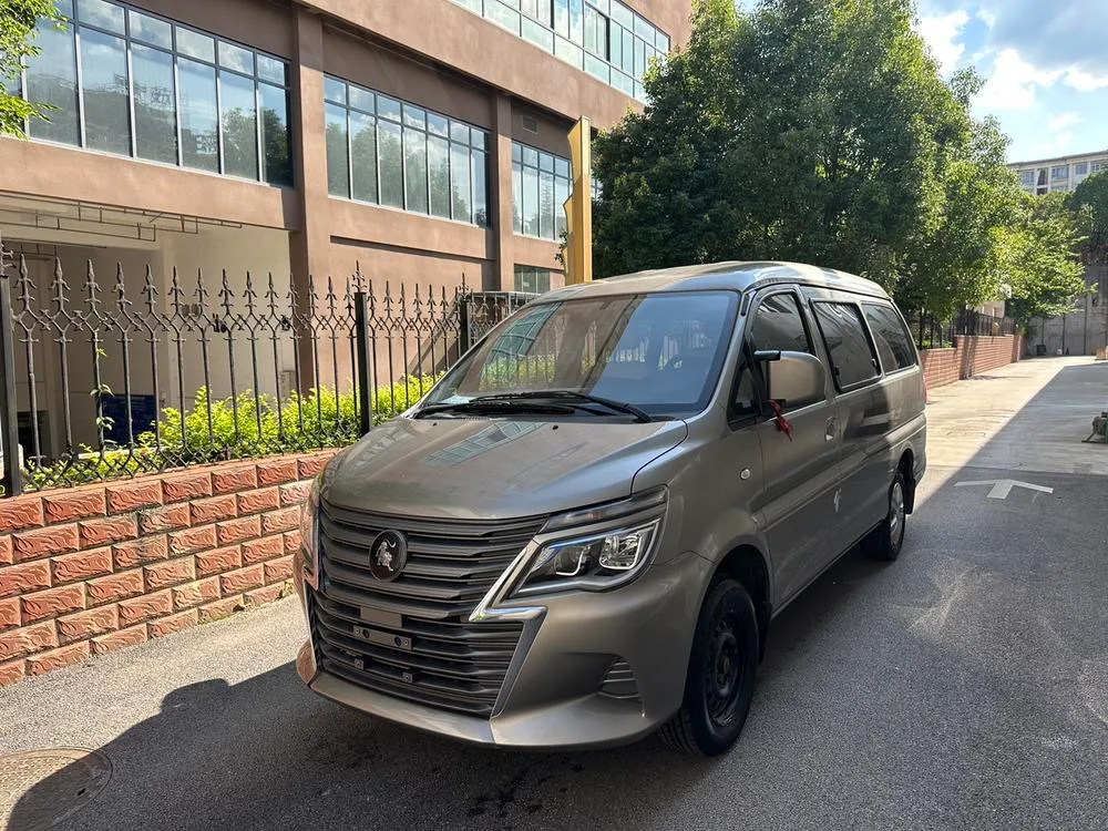 Dongfeng Fengxing Lingzhi M5L 1.6L Basic Version 7 Seater, 2023 — фото 1