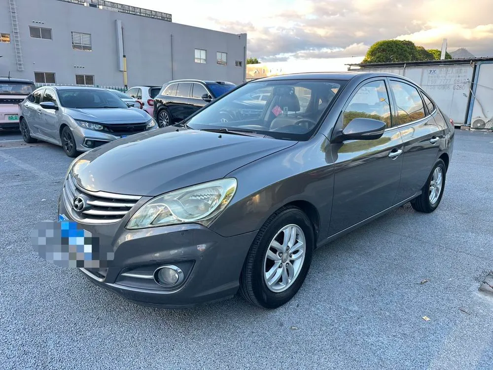 Hyundai Elantra Yuedong, 2011