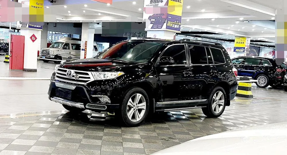 Toyota Highlander 2.7L 2WD 7 Seater Gold Edition, 2013 — фото 1