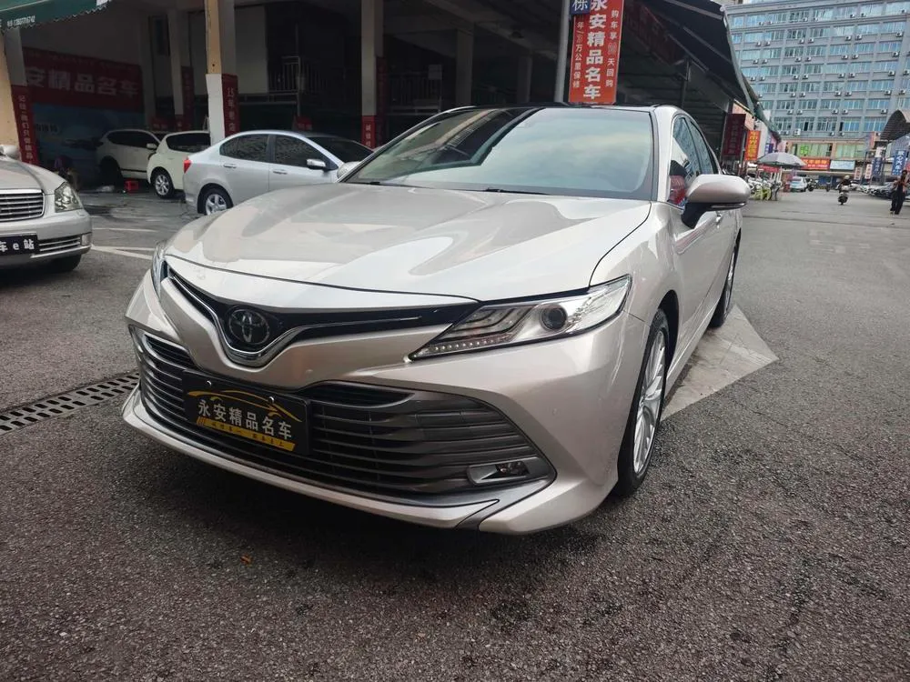 Toyota Camry Facelift 2.5G Luxury Edition, 2019 — фото 1