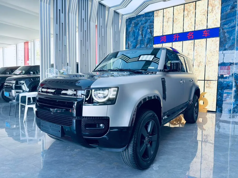 Land Rover Defender 110 3.0T P400 SE X-DYNAMIC, 2025 — фото 1
