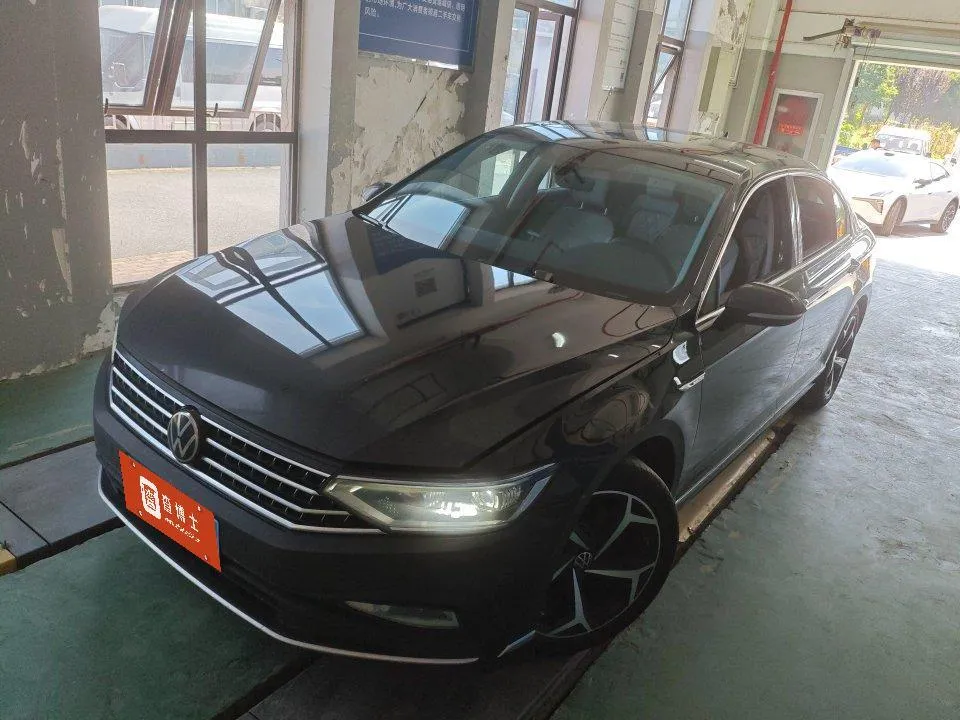 Volkswagen Magotan, 2025