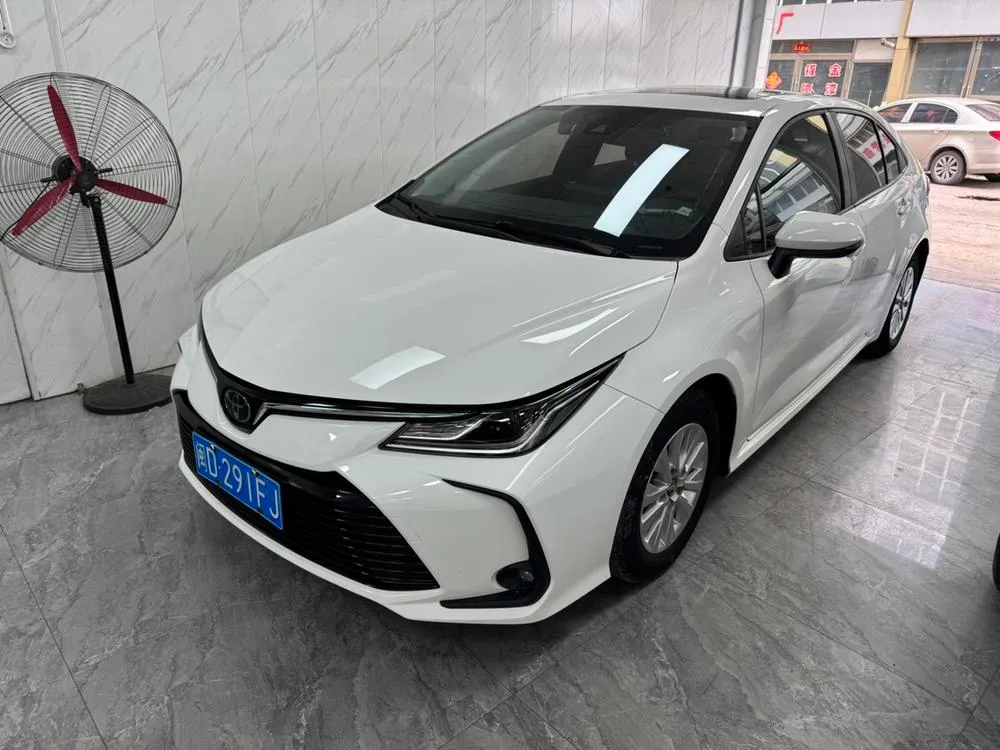 Toyota Corolla 1.5L CVT Elite Edition, 2021 — фото 1