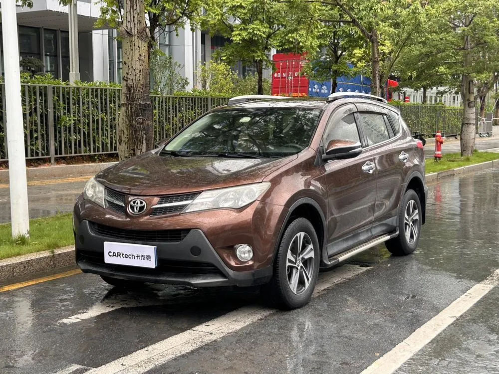 Toyota RAV4, 2015