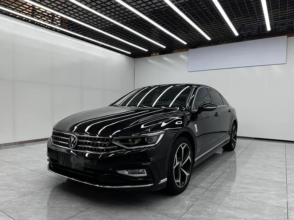 Volkswagen Magotan, 2023