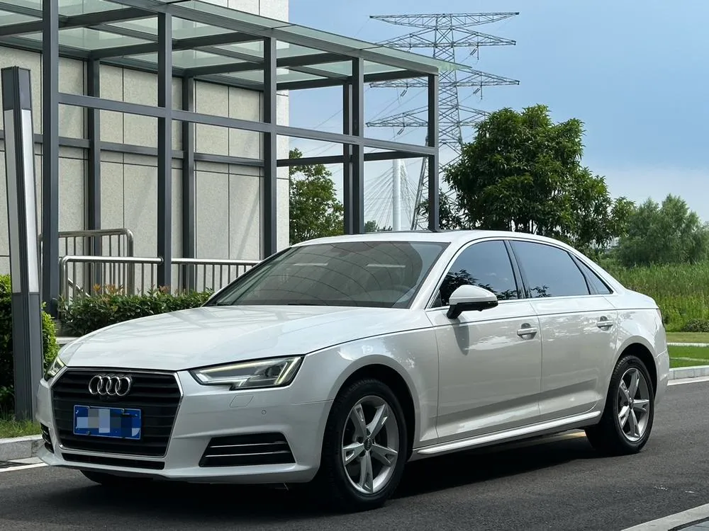 Audi A4L, 2017