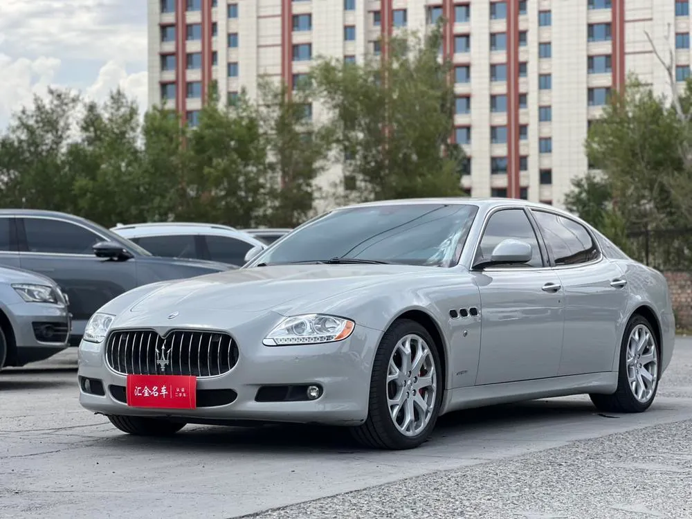 Maserati Quattroporte, 2011