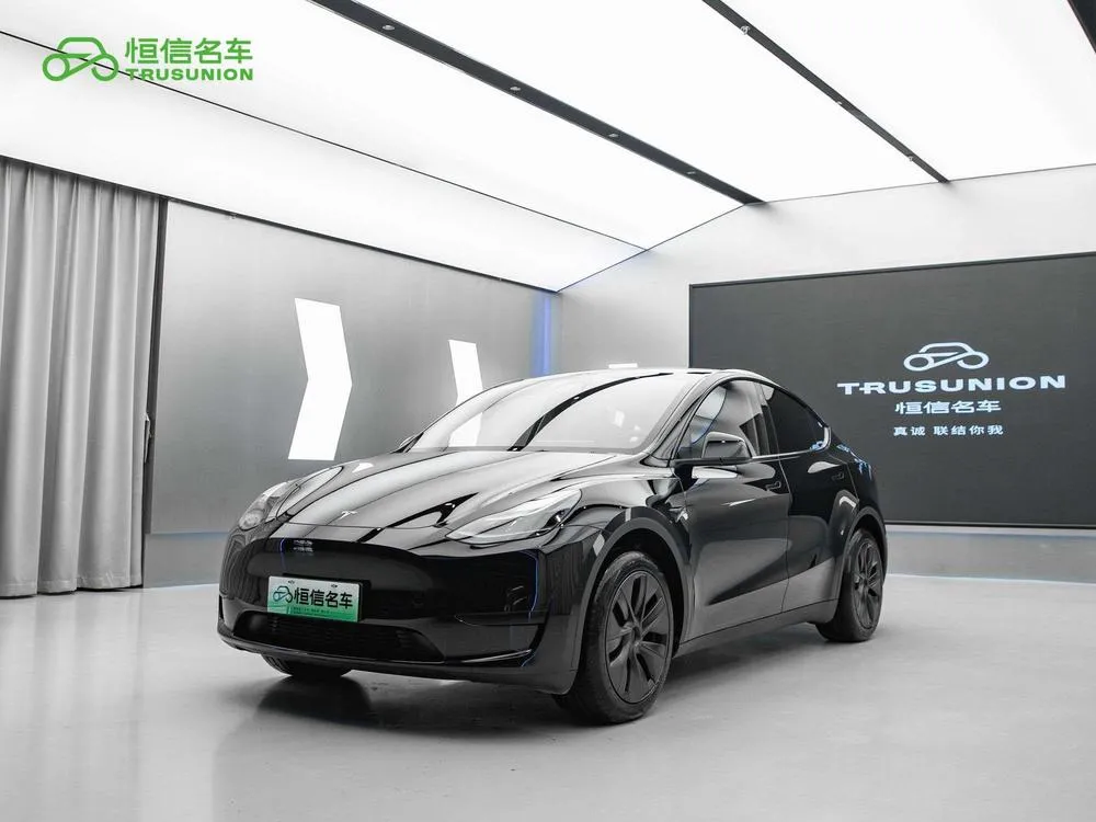 Tesla Model Y, 2023