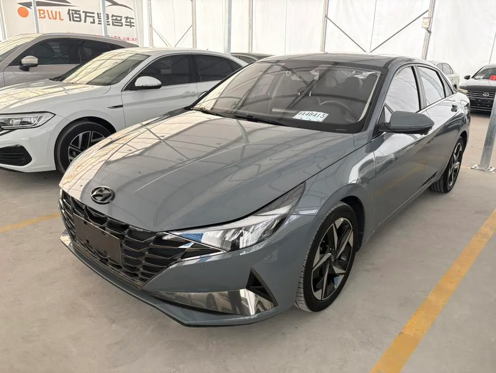 Hyundai Elantra, 2022