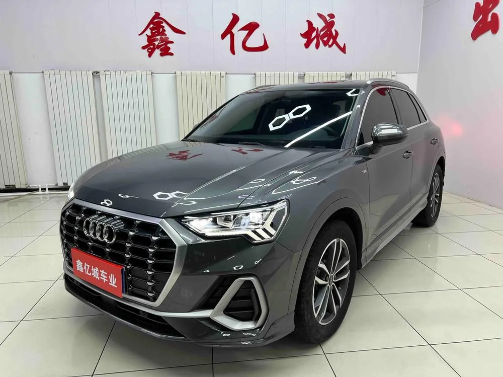 Audi Q3, 2022