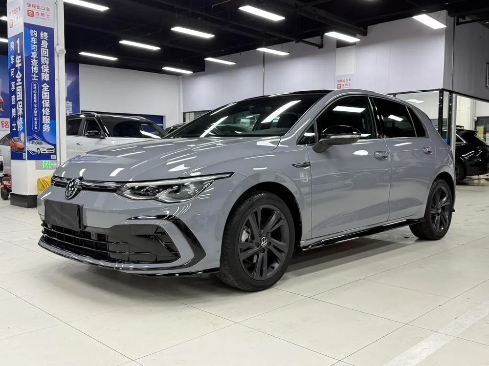 Volkswagen Golf, 2022