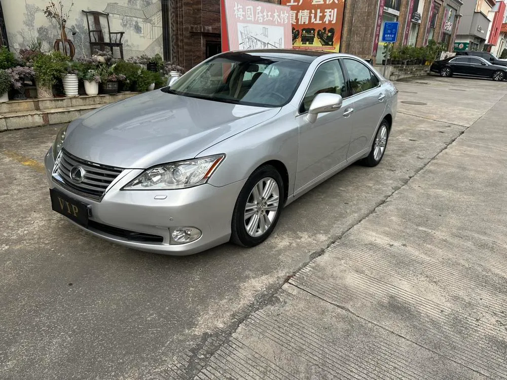 Lexus ES, 2010