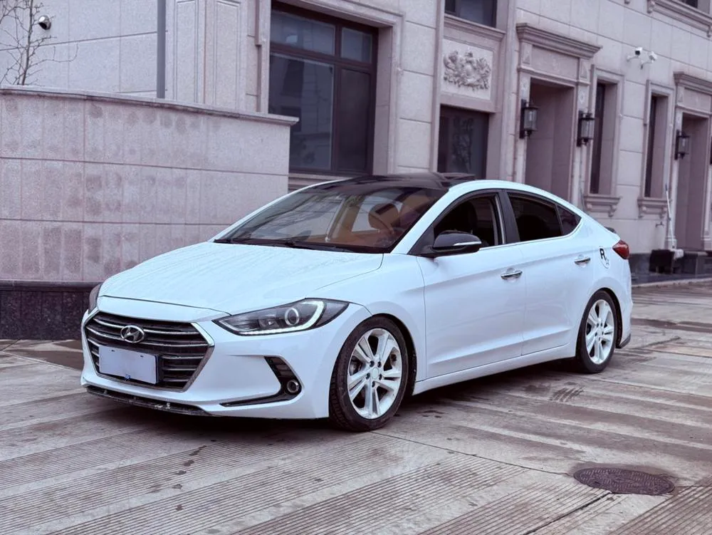 Hyundai Elantra Lingdong, 2016