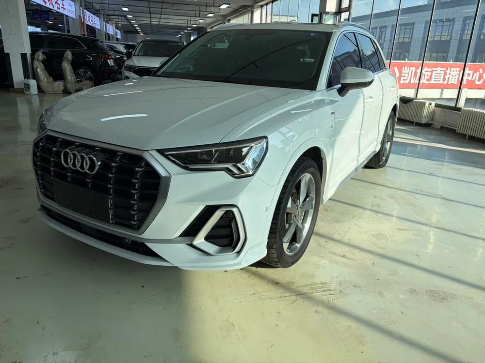 Audi Q3 35 TFSI Fashion Version, 2022 — фото 1