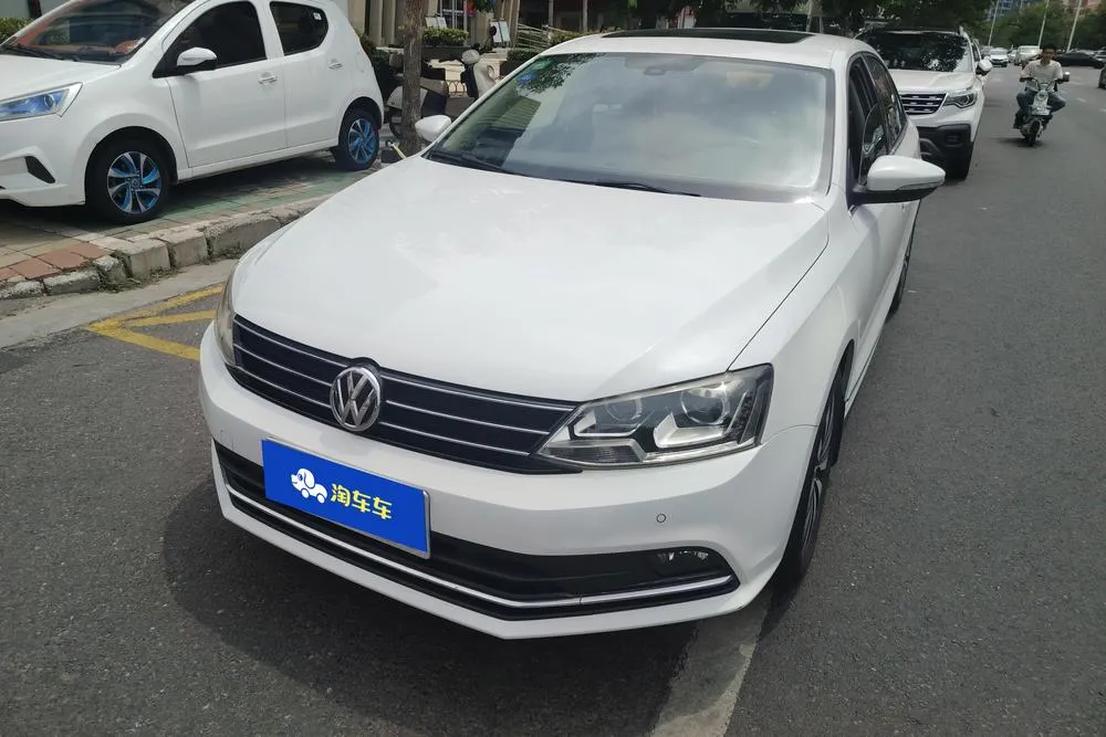 Volkswagen Sagitar, 2015