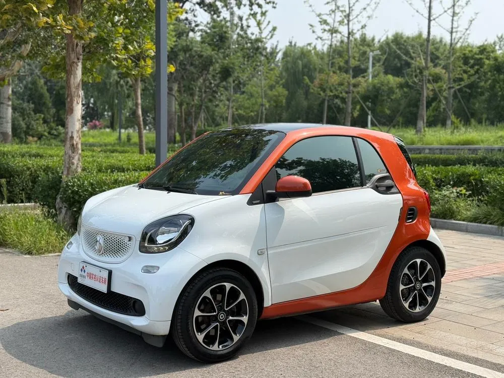 Smart fortwo 1.0L 52 Edition, 2015 — фото 1