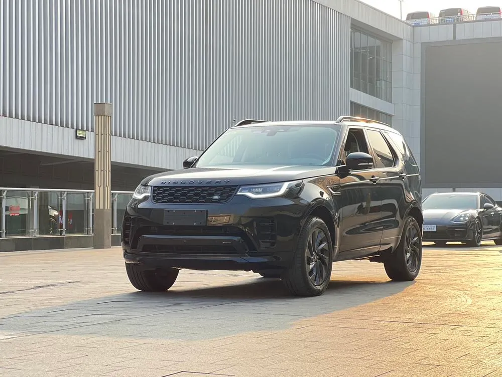 Land Rover Discovery Facelift 360PS R-Dynamic S, 2023 — фото 1