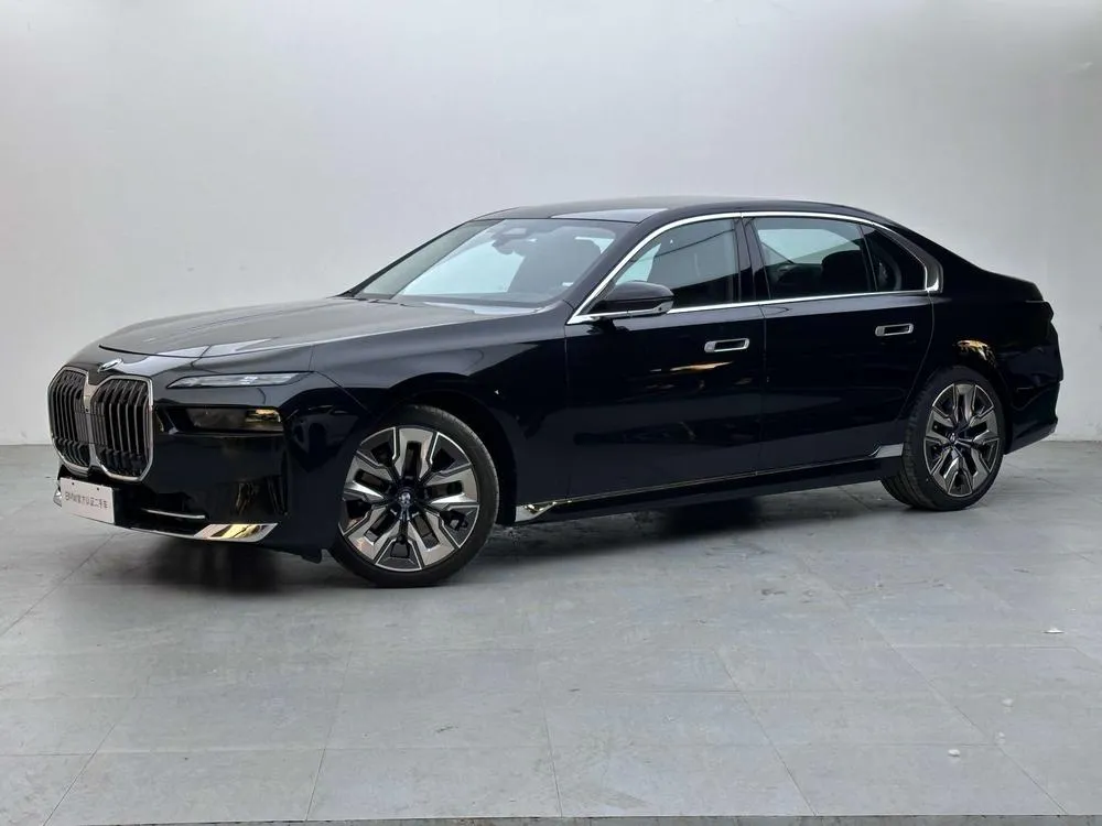 BMW 7-Series, 2023