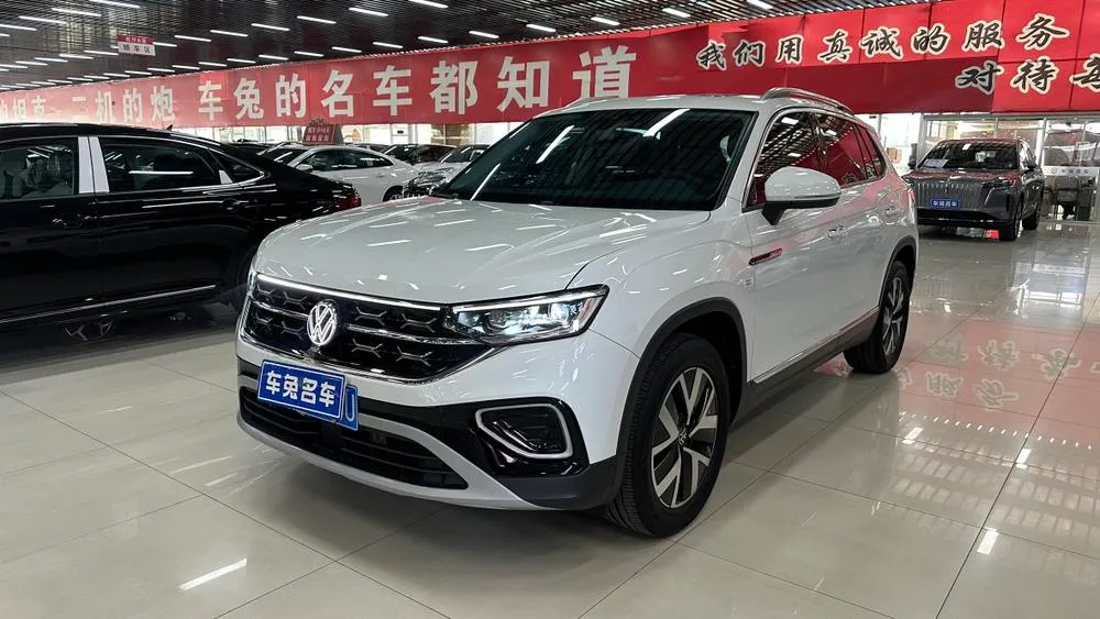 Volkswagen Tayron 280TSI 2WD Luxury Plus Edition, 2023 — фото 1
