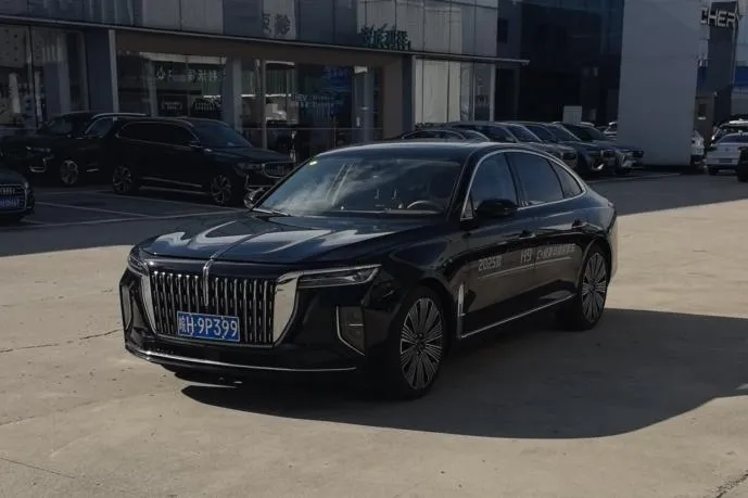 Hongqi H9, 2025