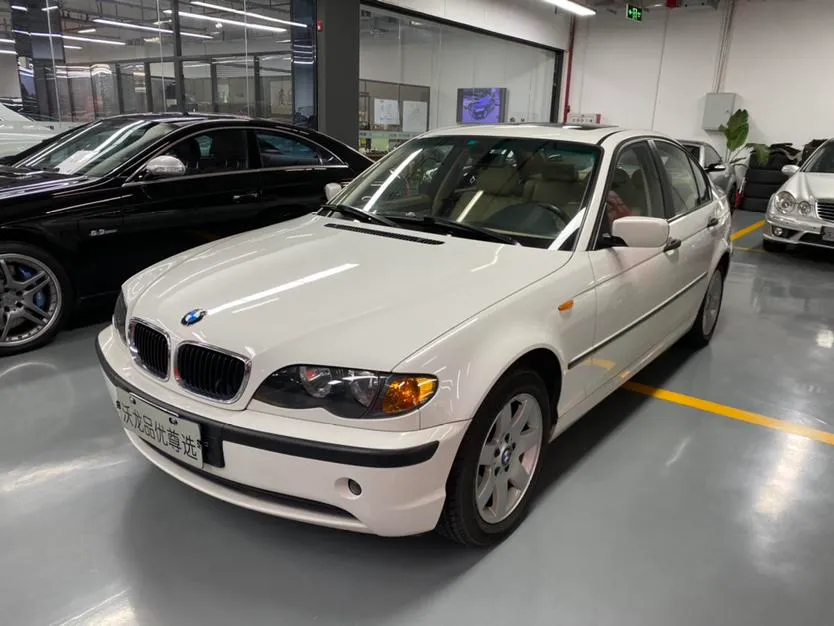 BMW 3-Series, 2004
