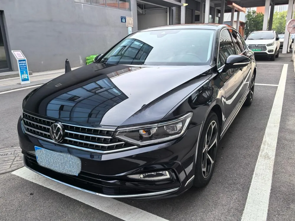 Volkswagen Magotan, 2023