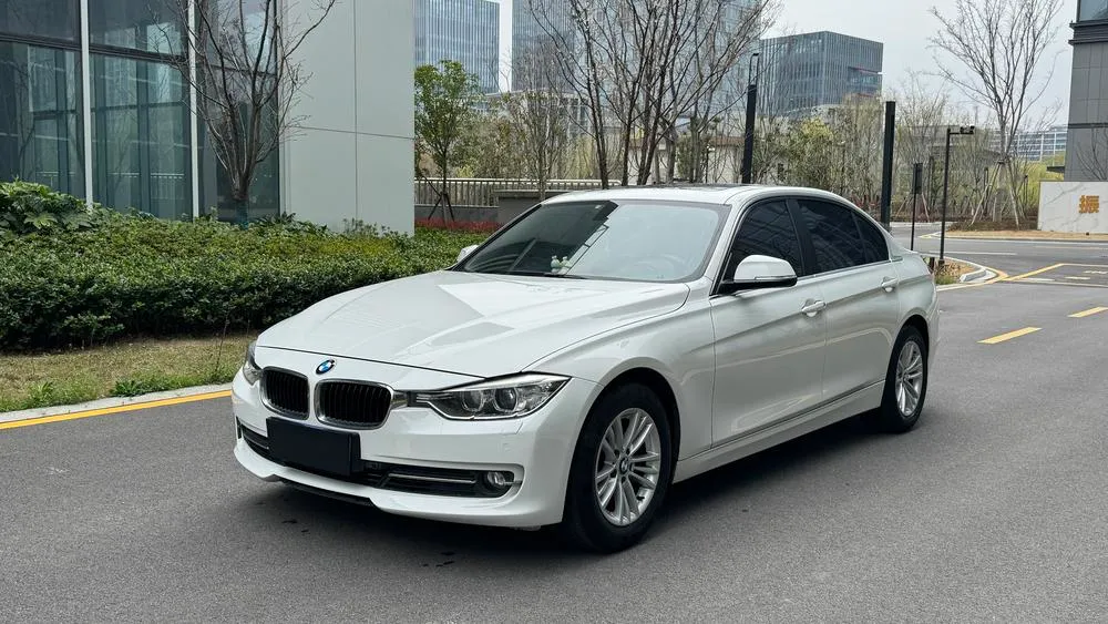 BMW 3-Series, 2015