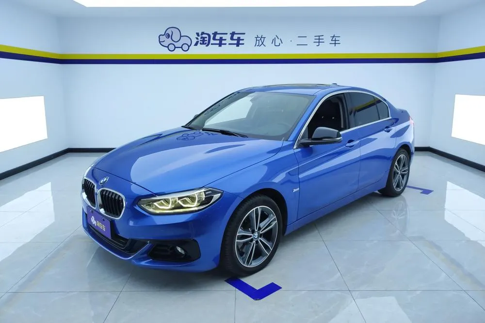 BMW 1-Series Facelift 118i Sport Version, 2018 — фото 1