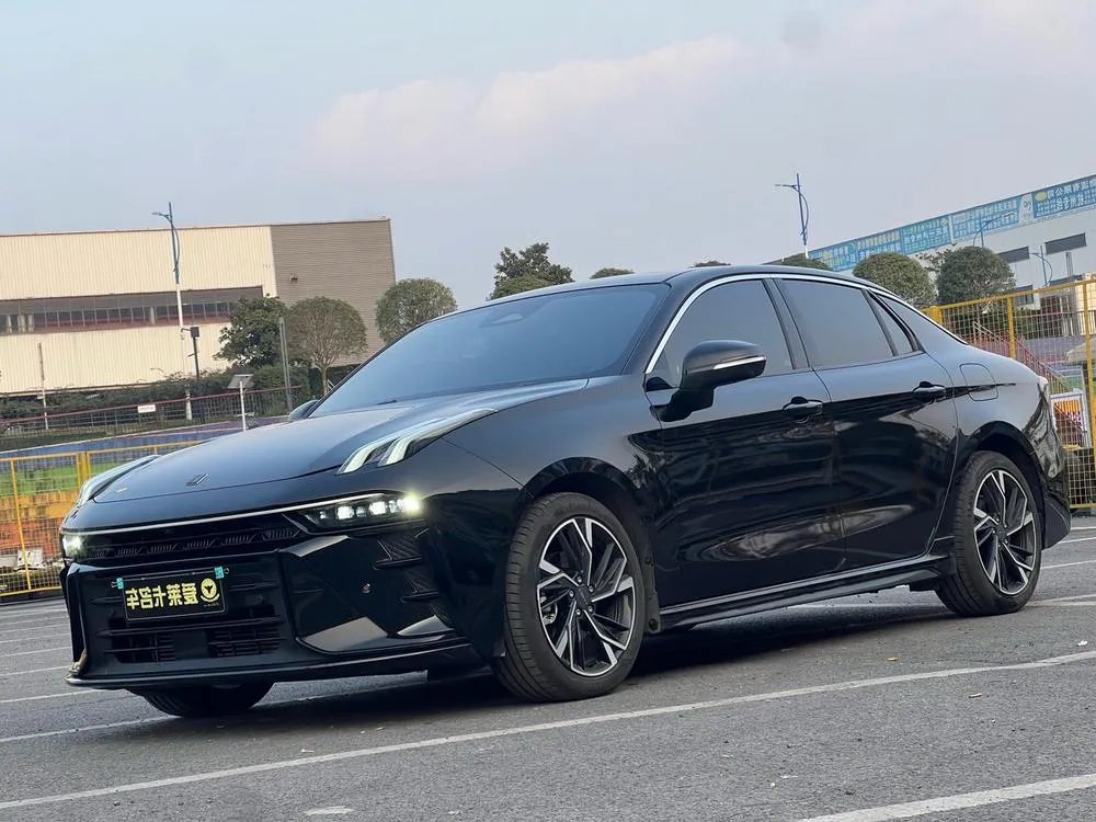 Lynk & Co 03 1.5TD DCT Champion Edition Pro, 2025 — фото 1