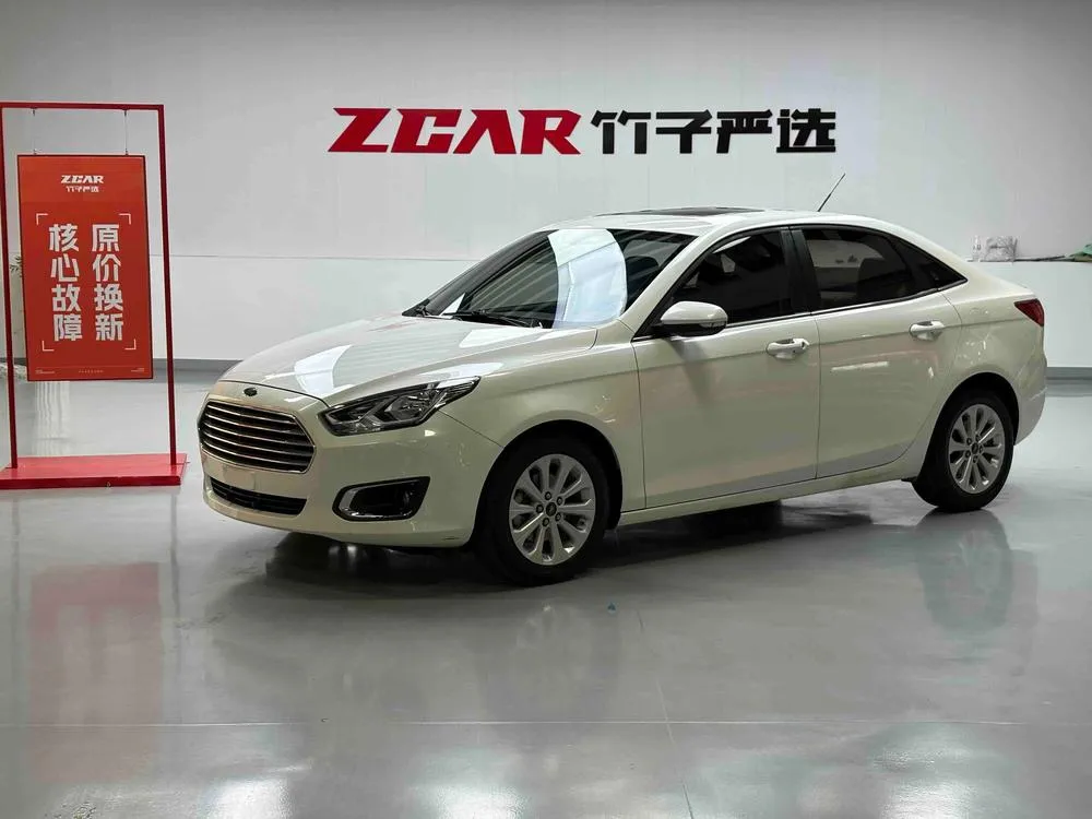 Ford Escort 1.5L Auto Fashion Version, 2015 — фото 1