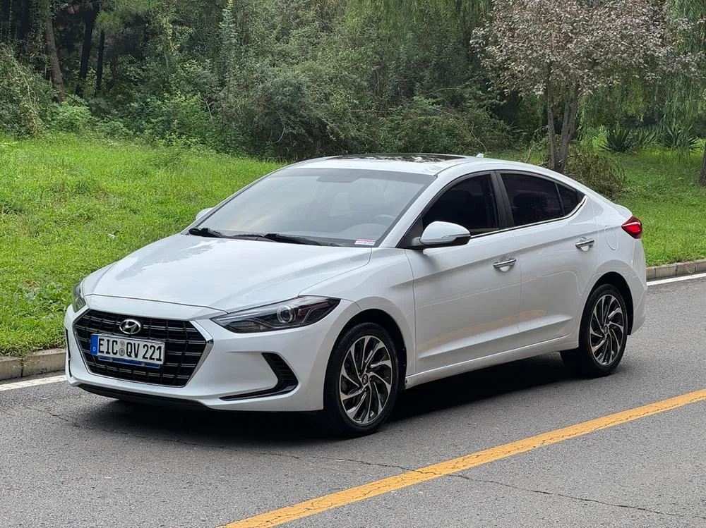 Hyundai Elantra Lingdong, 2020