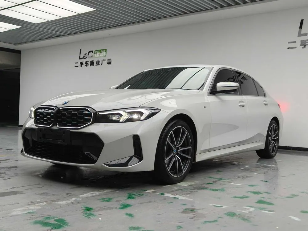 BMW 3-Series, 2023