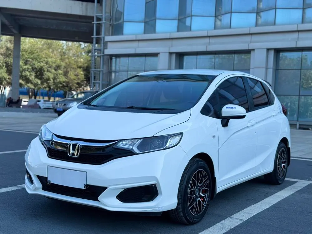 Honda Fit 1.5L CVT Comfort Edition, 2020 — фото 1