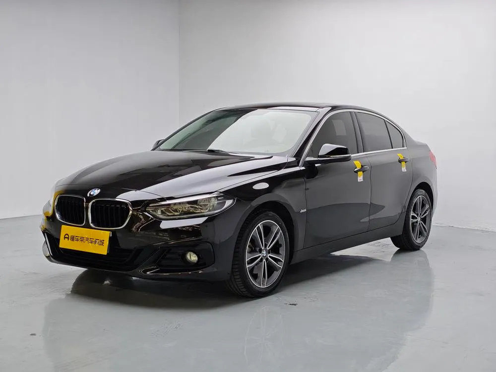 BMW 1-Series 118i Sport Version, 2018 — фото 1