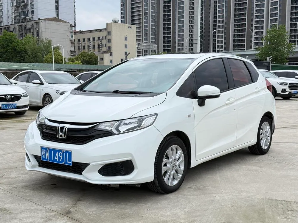 Honda Fit 1.5L CVT Comfort Sunroof Edition, 2018 — фото 1