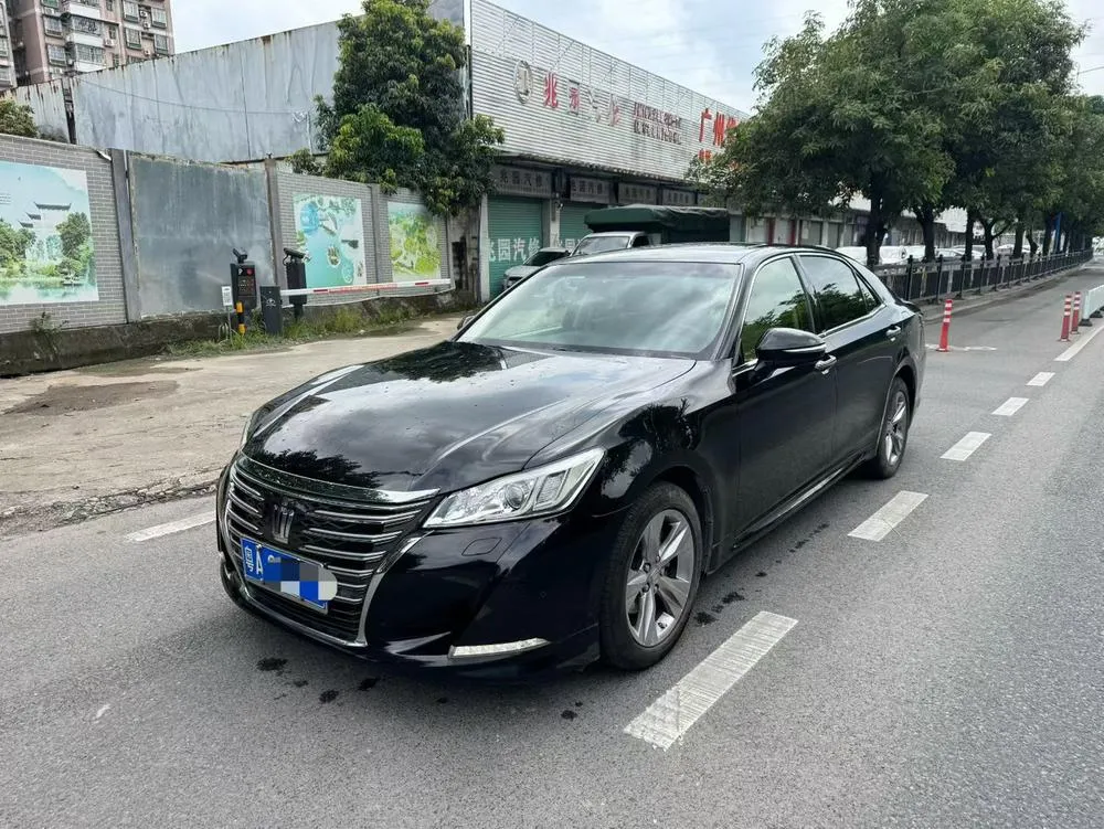 Toyota Crown 2.0T Sport Edition, 2018 — фото 1