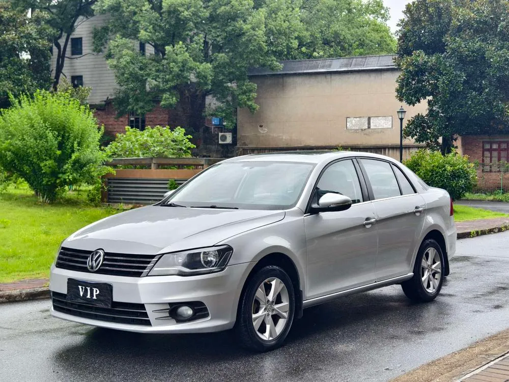 Volkswagen Bora 1.6L Auto Comfort Version, 2014 — фото 1
