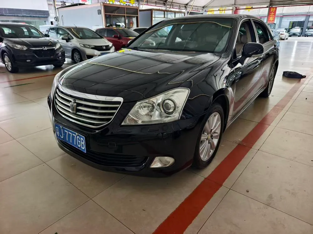 Toyota Crown 2.5L Royal Leather Sunroof Special Edition, 2011 — фото 1