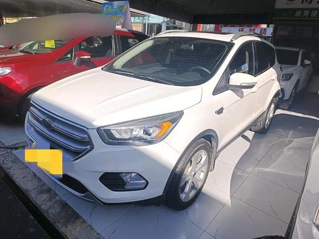 Ford Kuga, 2017