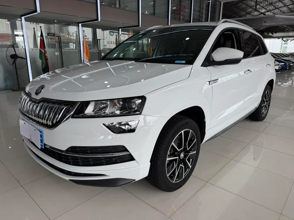 Skoda Karoq TSI280 Prestige Edition, 2023 — фото 1