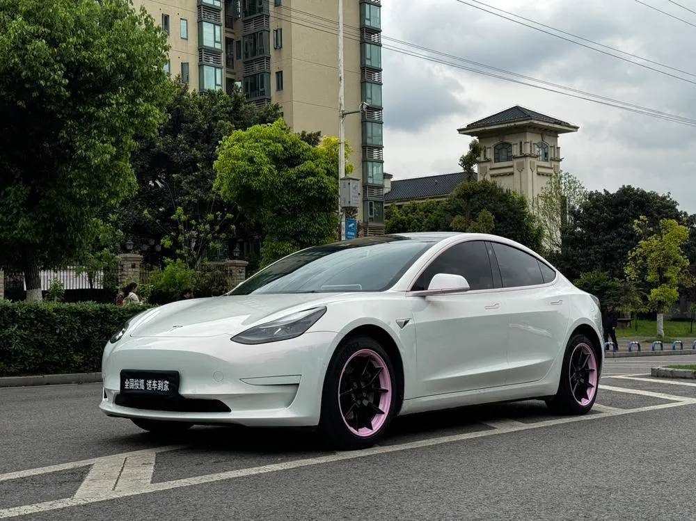 Tesla Model 3, 2021
